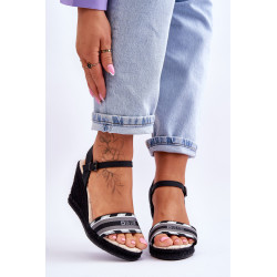 Patogūs moteriški sandalai su pleištais Big Star LL274877 juodi 198705