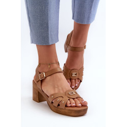Moteriški aukštakulniai sandalai iš rudos eko odos Assames 199497