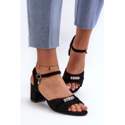 Ekologiškos zomšos moteriškos basutės ant aukšto kulno su juodais papuošimais Narhi 199502