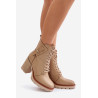 Izoliuoti kulkšnies batai ant kulno su aukso spalvos detalėmis smėlio spalvos Ivarisse | Auliniai batai moterims | jai24.lt