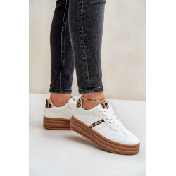 Patogūs moteriški sportiniai batai ant platformos White Devan 200220