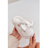 Pliušiniai Batai Su Lankeliu Ir Ženkliukais Balti Annalira | Šlepetės | jai24.lt
