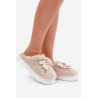 Pliušiniai Batai Su Lankeliu Ir Ženkliukais Balti Annalira | Šlepetės | jai24.lt