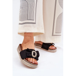 Moteriški Platforminiai Sandalai Su Lanku Ir Dekoratyvine Brosche Juoda Lenela 200614