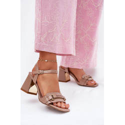 Odinės lakuotos moteriškos basutės ant kulno kreminės Mevonelle 200998