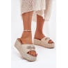 Moteriški Sandaalai Su Pakulnu Ir Pynimu Bei Dekoracija Bežiniai Isolene | Šlepetės | jai24.lt