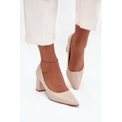 Auliniai su aukštu kulnu su smailo nosimis juodi Ryvessa 201596