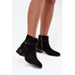 Moteriški batai iš natūralaus zomšos ant blokinių kulnų su šiltu pamušalu D&A CR52-651 Juodi 201858