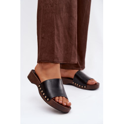 Moteriški šlepetės su auksiniais kniedėmis juodos Terissa 202217