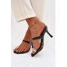 Moteriški aukštakulniai sandalai su dekoratyviu detalu Šokoladiniai Lorissa | Šlepetės | jai24.lt