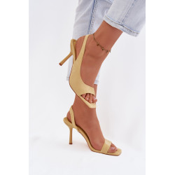 Moteriški aukšto kulno sandalai iš ekologiško zomšos geltoni Calvoria 202291